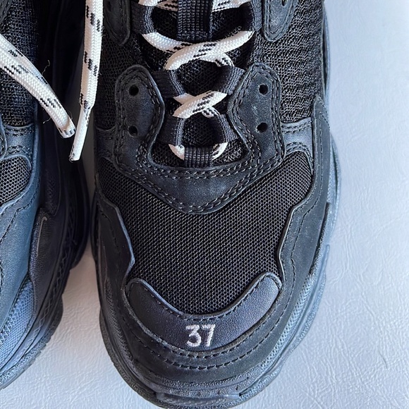 BALENCIAGA Triple S Clear Sole All Black, size 37 - Picture 8 of 9
